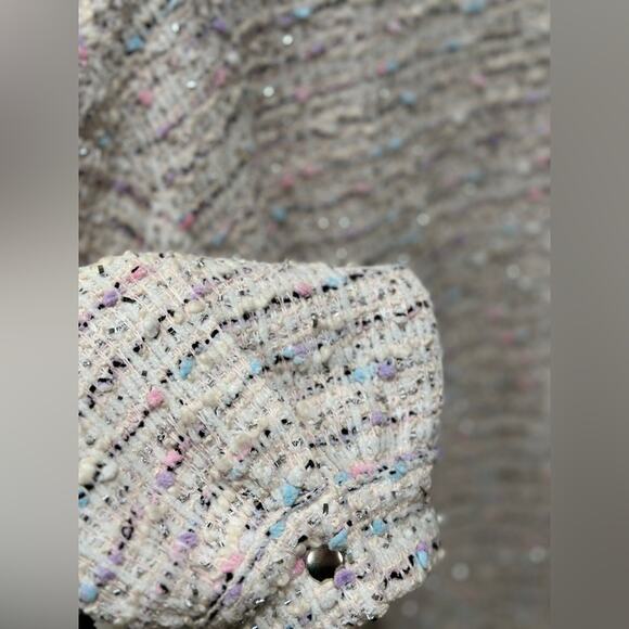 White pastel tweed jacket: size S fit up to L - Picture 10 of 15